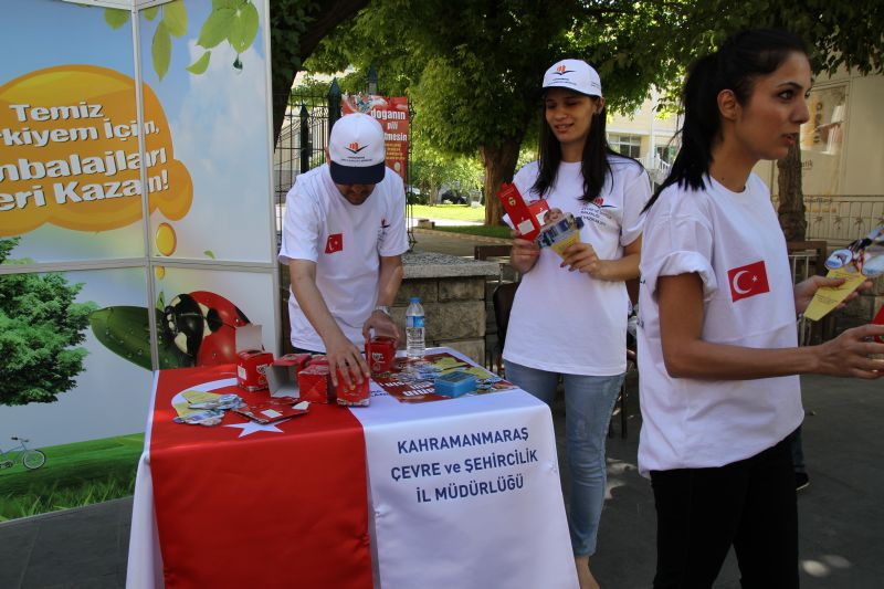 05 HAZİRAN ÇEVRE GÜNÜ MÜNASEBETİYLE TRABZON CADDESİNDE (VALİLİK ÖNÜ) ÇEVRE BİLGİLENDİRME STANDI AÇILDI.