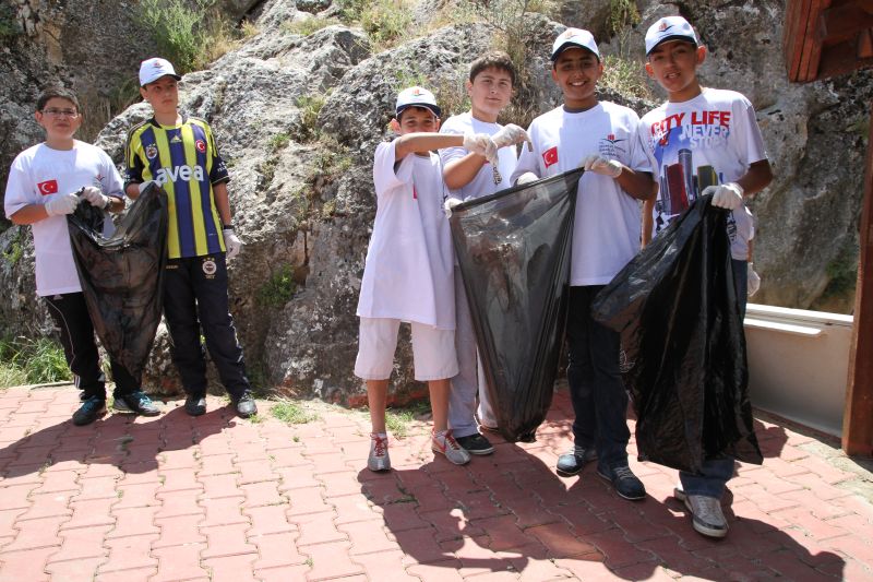 05 HAZİRAN DÜNYA ÇEVRE GÜNÜ VE ÇEVRE HAFTASI ETKİNLİKLERİ KAPSAMINDA ELBİSTAN İLÇESİNDE PROGRAM DÜZENLENDİ.