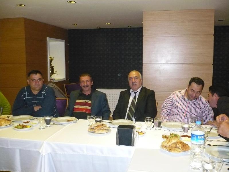Amasaya Çevre ve Şehircilik İl Müdürlüğü görevine atanan İl Müdürümüz Sayın Ömer BOLAT için düzenlenen veda yemeği