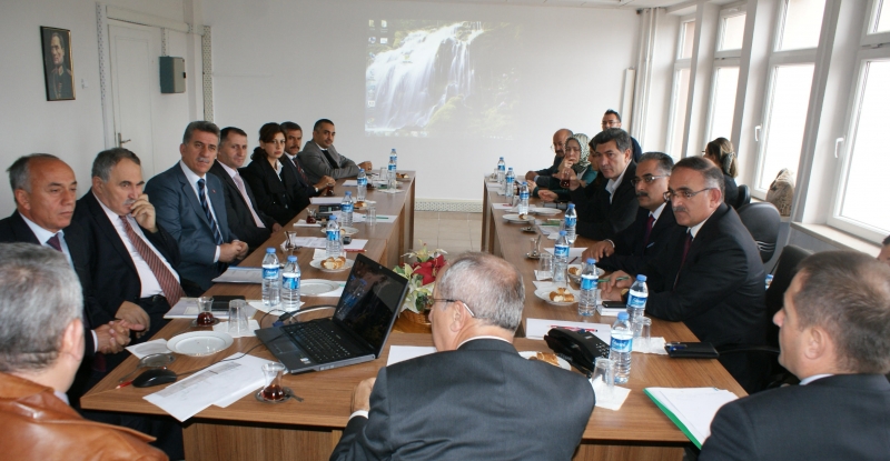 İl Mahalli Çevre Kurulu, Vali Yardımcısı Sn: Davut HANER başkanlığında 04.10.2013 tarihinde yapılmıştır.