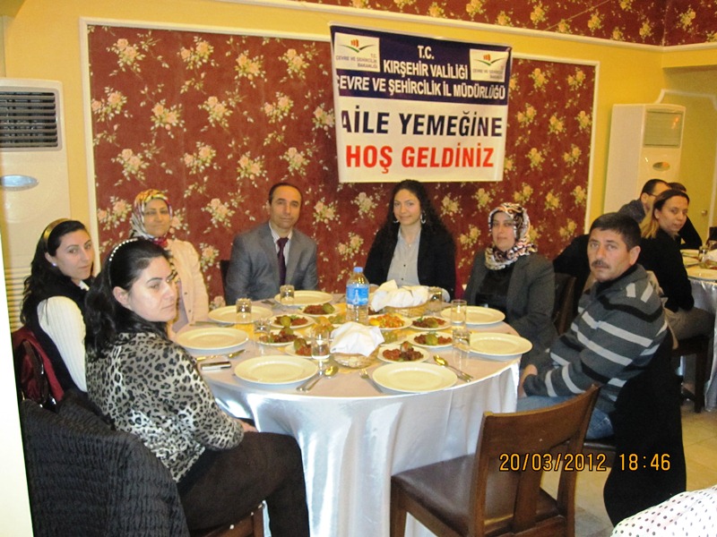 Mesai arkadaşlarımız aileleri ile birlikte yemekte biraraya geldi.
