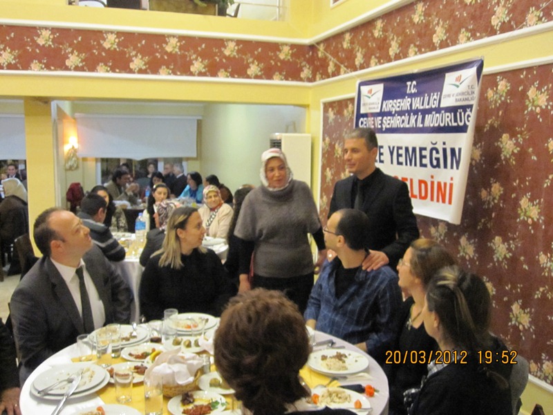 Mesai arkadaşlarımız aileleri ile birlikte yemekte biraraya geldi.
