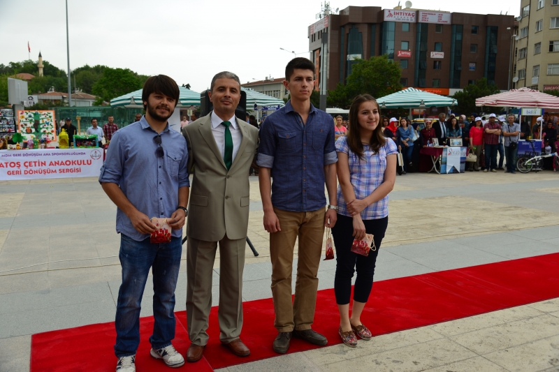 Kendileri Küçük Gönülleri Büyük Çevreciler