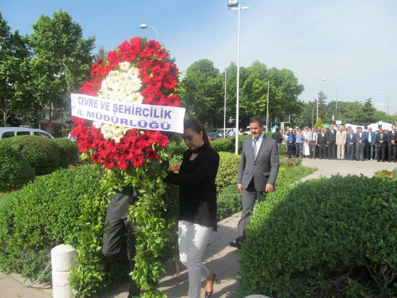 5 HAZİRAN DÜNYA ÇEVRE GÜNÜ KUTLAMALARI ÇELENK SUNMA TÖRENİ İLE BAŞLADI