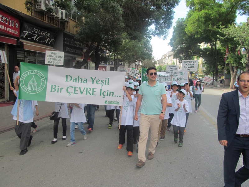 ÇEVRE YÜRÜYÜŞÜ BÜYÜK İLGİ GÖRDÜ