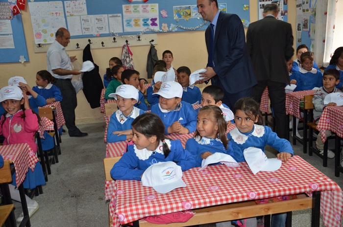 5 Haziran Dünya Çevre Günü etkinlikleri kapsamında İlkokul öğrencilerine çevre konulu eğitimler düzenlendi.