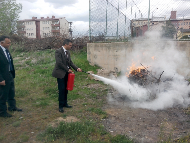  YANGIN SÖNDÜRME EKİBİ EĞİTİMİ YAPILDI