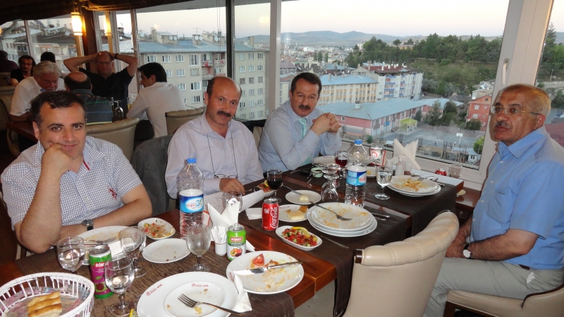 Müdürlüğümüz personellerinden Haluk TOKSAN ve Seval SAVDA için veda yemeği düzenlendi.