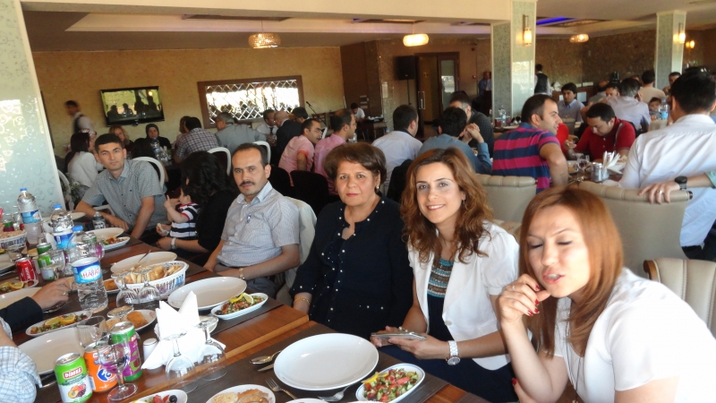 Müdürlüğümüz personellerinden Haluk TOKSAN ve Seval SAVDA için veda yemeği düzenlendi.
