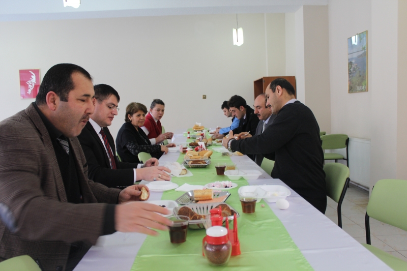 İNSAN KAYNAKLARI ŞUBE MÜDÜRLÜĞÜ PERSONELİ KAHVALTI ETKİNLİĞİ