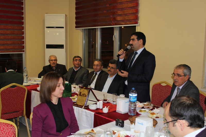 İL MÜDÜRÜMÜZ KEMAL ÖZDEMİR İÇİN DÜZENLENEN VEDA YEMEĞİ