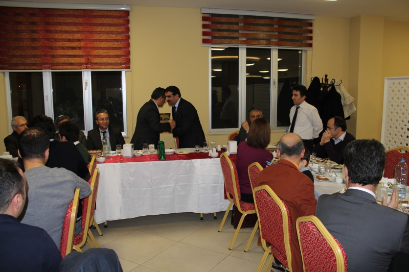 İL MÜDÜRÜMÜZ KEMAL ÖZDEMİR İÇİN DÜZENLENEN VEDA YEMEĞİ
