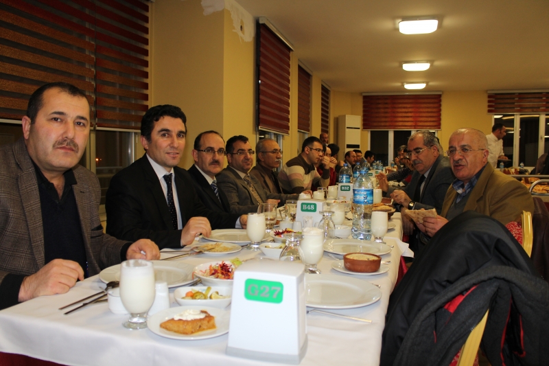 İL MÜDÜRÜMÜZ KEMAL ÖZDEMİR İÇİN DÜZENLENEN VEDA YEMEĞİ