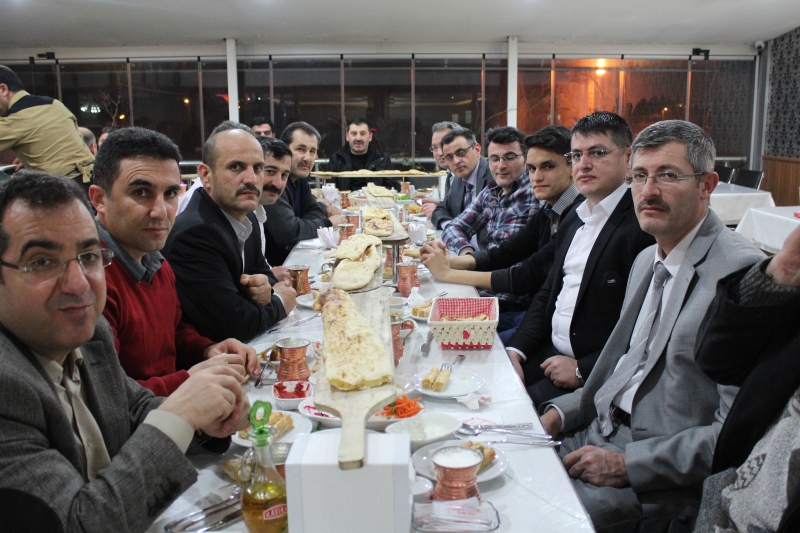 DEĞERLİ ÇALIŞMA ARKADAŞIMIZ LEVENT METİN' İN EMEKLİLİK YEMEĞİ
