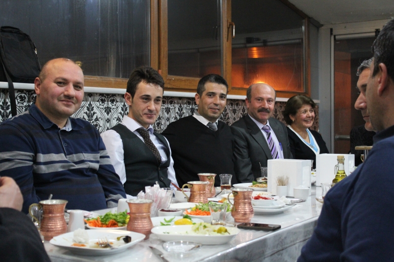 DEĞERLİ ÇALIŞMA ARKADAŞIMIZ LEVENT METİN' İN EMEKLİLİK YEMEĞİ