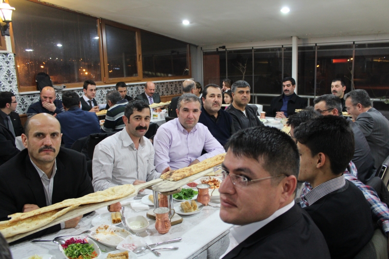 DEĞERLİ ÇALIŞMA ARKADAŞIMIZ LEVENT METİN' İN EMEKLİLİK YEMEĞİ