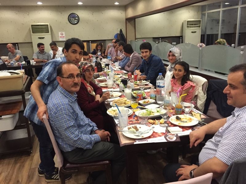 MÜDÜRLÜĞÜMÜZ PERSONELİ İFTAR YEMEĞİ PROGRAMINDA BİRARAYA GELDİ