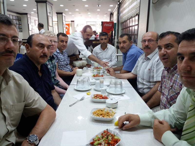 Araştırmacı Orhan ŞANLI' nın Yarbay Kadrosunu Alması Sebebiyle Düzenlenen Tebrik Yemeği
