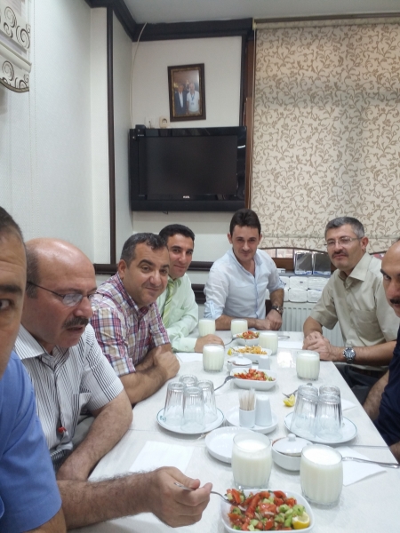 Araştırmacı Orhan ŞANLI' nın Yarbay Kadrosunu Alması Sebebiyle Düzenlenen Tebrik Yemeği