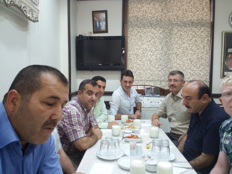 Araştırmacı Orhan ŞANLI' nın Yarbay Kadrosunu Alması Sebebiyle Düzenlenen Tebrik Yemeği