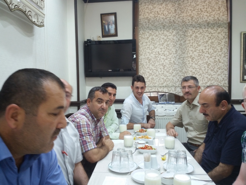 Araştırmacı Orhan ŞANLI' nın Yarbay Kadrosunu Alması Sebebiyle Düzenlenen Tebrik Yemeği