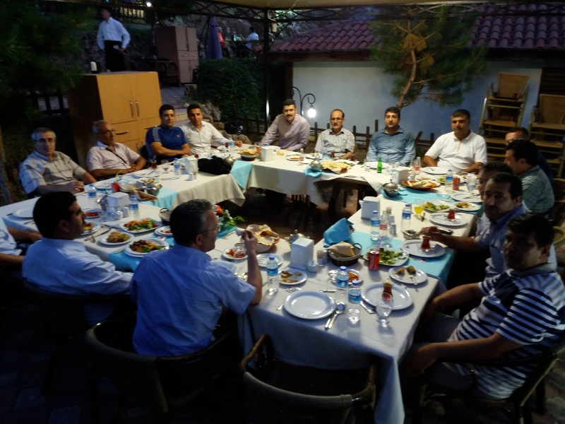 Sivas İl Özel İdare Genel Sekreterliği'ne Tayini Çıkan Feridun YAYA için Düzenlenen Veda Yemeği