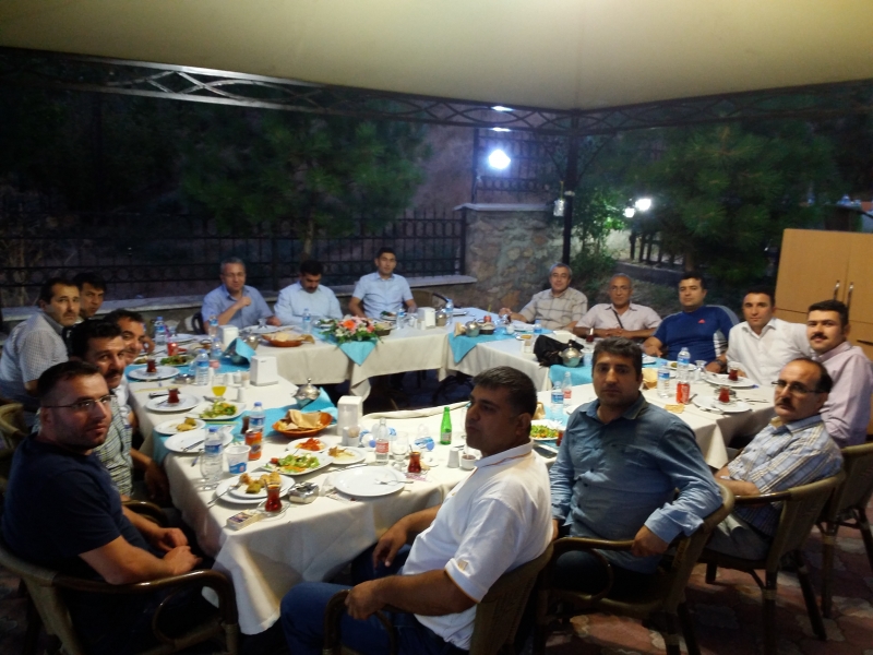 Sivas İl Özel İdare Genel Sekreterliği'ne Tayini Çıkan Feridun YAYA için Düzenlenen Veda Yemeği
