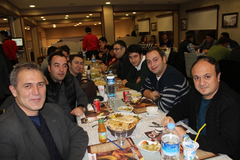 İL MÜDÜRLÜĞÜMÜZ PERSONELLERİNDEN OSMAN YILDIRIM, KADİR ARIKÖK, MUSTAFA TOPTAŞ' IN VEDA YEMEĞİ