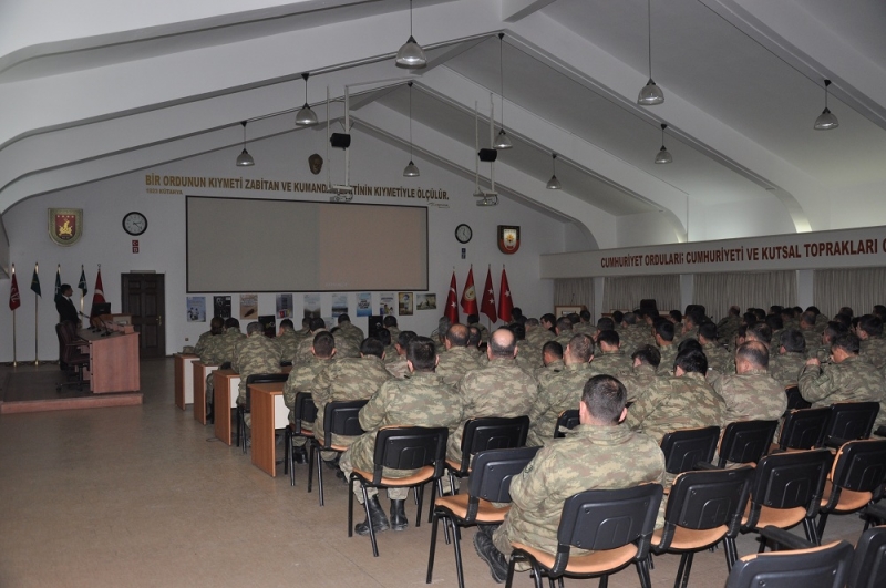 Sivas 5' inci Piyade Eğitim Tugay Komutanlığında görevli subay ve astsubay personellere Çevre Korunması ve Atık Yönetimi konusunda konferans düzenlenmiştir. 