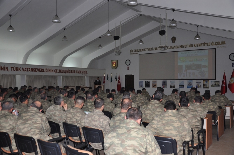 Sivas 5' inci Piyade Eğitim Tugay Komutanlığında görevli subay ve astsubay personellere Çevre Korunması ve Atık Yönetimi konusunda konferans düzenlenmiştir. 