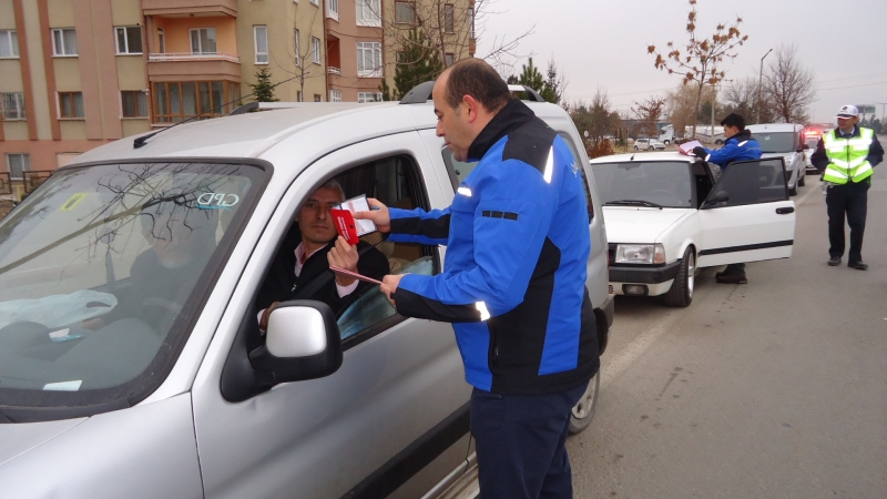 Müdürlüğümüz ve İl Emniyet Müdürlüğü personeli egzoz gazı emisyon ölçümü denetimi yapmışlardır.