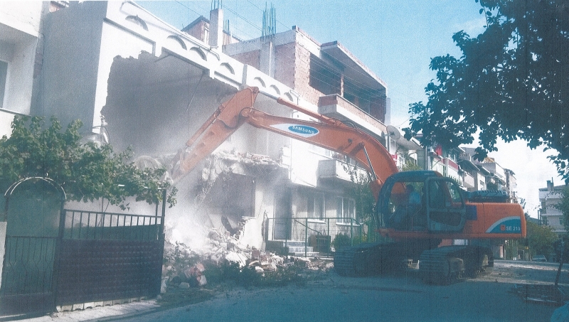 TEKİRDAĞ'DA KENTSEL DÖNÜŞÜM KAPSAMINDA 100. BİNA YIKILDI