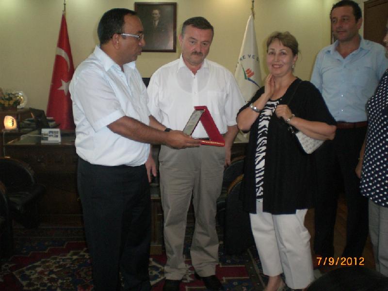 TRABZON ÇEVRE VE ŞEHİRCİLİK MÜDÜRLÜĞÜ'DEN DİĞER İLLERE ATAMASI YAPILAN ARKADAŞLARIMIZA VEDA YEMEĞİ YAPILDI