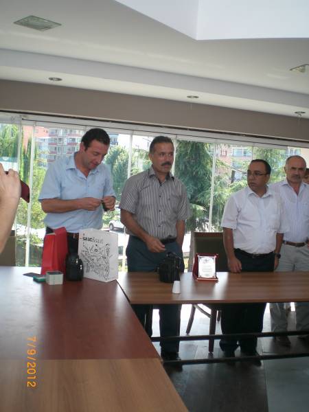 TRABZON ÇEVRE VE ŞEHİRCİLİK MÜDÜRLÜĞÜ'DEN DİĞER İLLERE ATAMASI YAPILAN ARKADAŞLARIMIZA VEDA YEMEĞİ YAPILDI