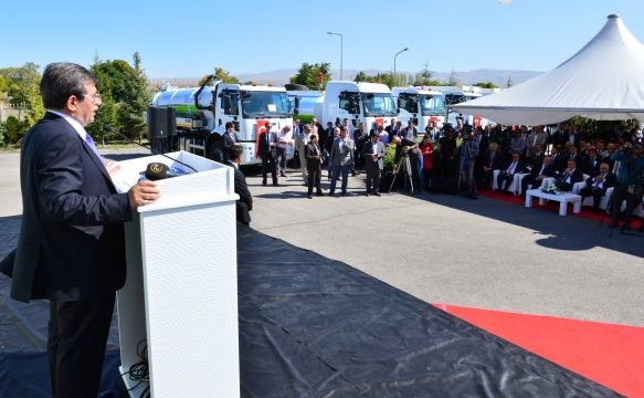 Çevre ve Şehirclik Bakanlığından 101 Belediyeye Araç Desteği