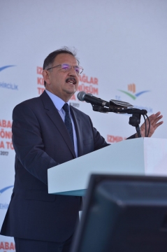 Başbakan Yıldırım ile Bakan Özhaseki İzmir Karabağlar'da Dönüşümün Temelini Attı