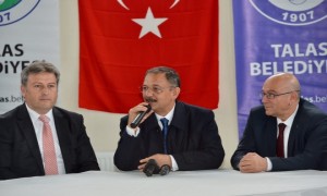 Bakan Özhaseki Talaslılarla Bir Araya Geldi