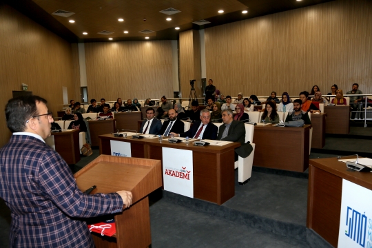 Müsteşar Yardımcısı Refik Tuzcuoğlu Şehir ve Medeniyet Okulu Öğrencileri İle Buluştu