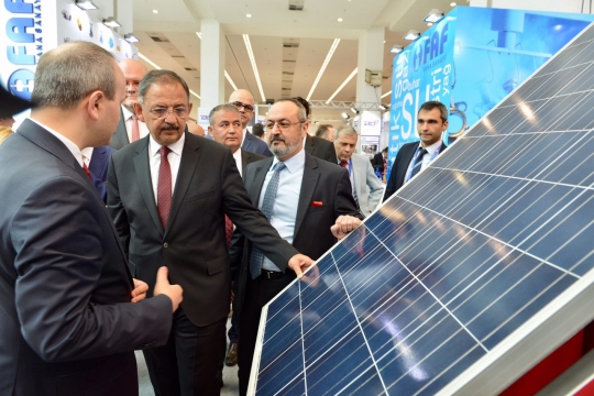 Bakan Özhaseki: Değişime Ayak Uyduran Ayakta Kalır