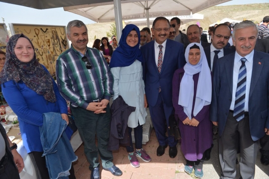 Bakan Özhaseki: Kayseri Yerel Yönetimlerin Gayretleriyle Ayağa Kalkan Ender Bir Şehirdir 