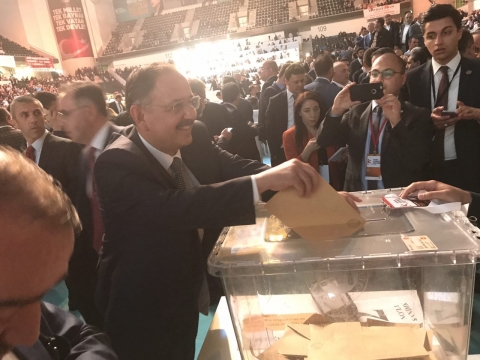 Bakan Özhaseki Ak Parti 3. Olağanüstü Büyük Kongresi İle İlgili Açıklamalarda Bulundu