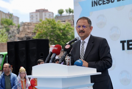 Bakan Özhaseki Kayseri İncesu'da Toplu Açılış Ve Temel Atma Törenine Katıldı