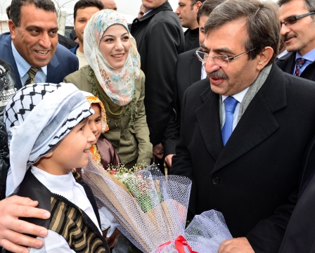  Bakan Güllüce Ceylanpınar'daki Çadırkenti Ziyaret Etti