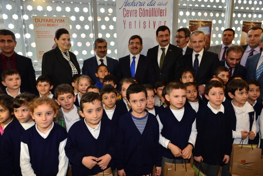  Çevre ve Şehircilik Bakanı İdris Güllüce Ankara'da Bilinçli Çevre Gönüllüleri Yetişiyor" Programına Katıldı  