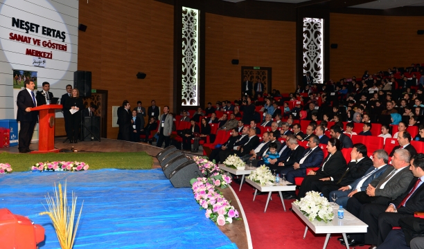  Çevre ve Şehircilik Bakanı İdris Güllüce Ankara'da Bilinçli Çevre Gönüllüleri Yetişiyor" Programına Katıldı  