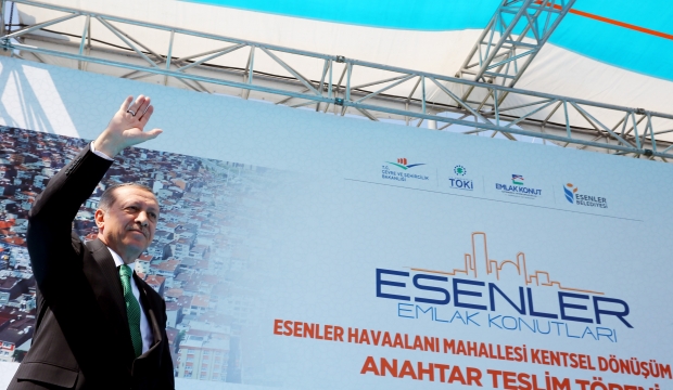 Esenler'de Hak Sahiplerine Anahtarları Teslim Edildi