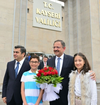  Bakan Özhaseki: Terörden Zarar Gören Vatandaşlarımızın Yanındayız