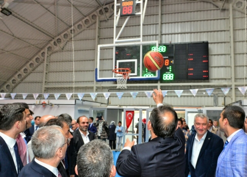  Bakan Özhaseki Spor Salonu Açılışına Katıldı