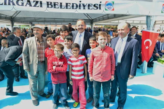  Bakan Özhaseki Spor Salonu Açılışına Katıldı