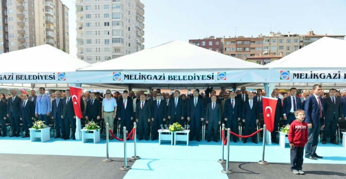  Bakan Özhaseki Spor Salonu Açılışına Katıldı